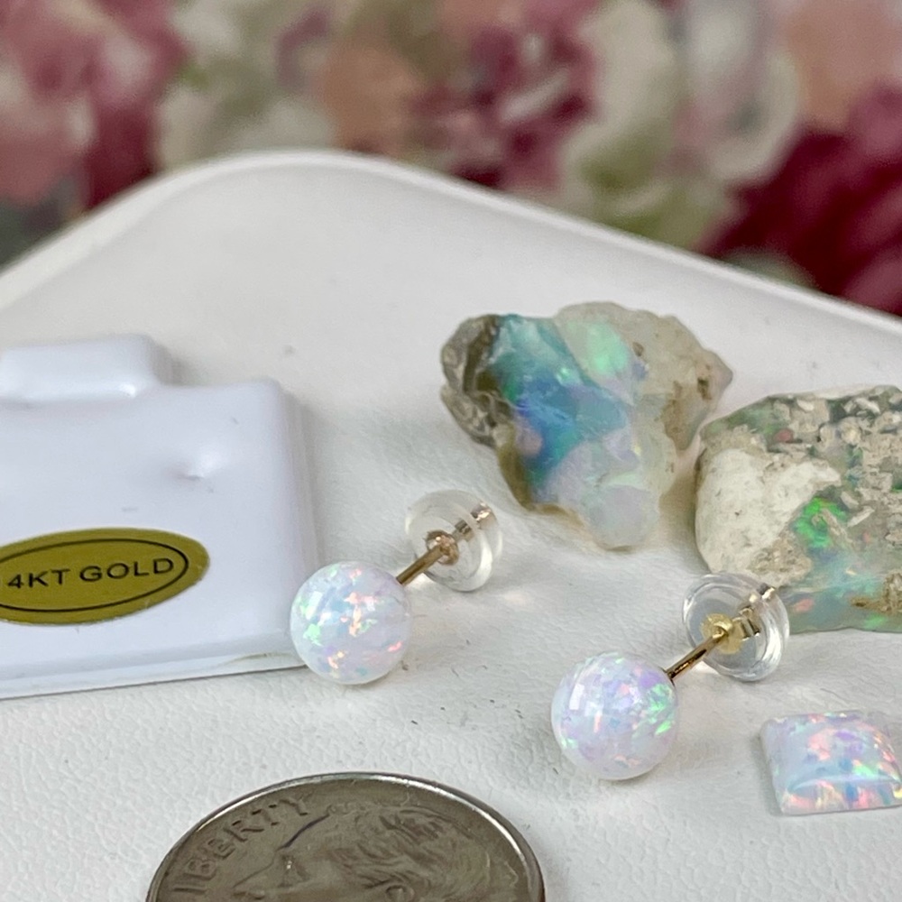 2.6ct 14KT Opal 6mm full round crystal Opal. 14k Yellow Gold - Picture 10 of 12